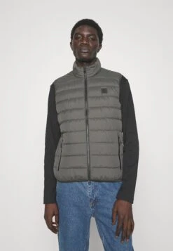 Marc O'Polo Stand Up Collar Zip Pockets Elastic Binding - Bodywarmer - Copley Brown -Jack and Jones Verkoopwinkel 00490711ee1144ca844440b9ec052197