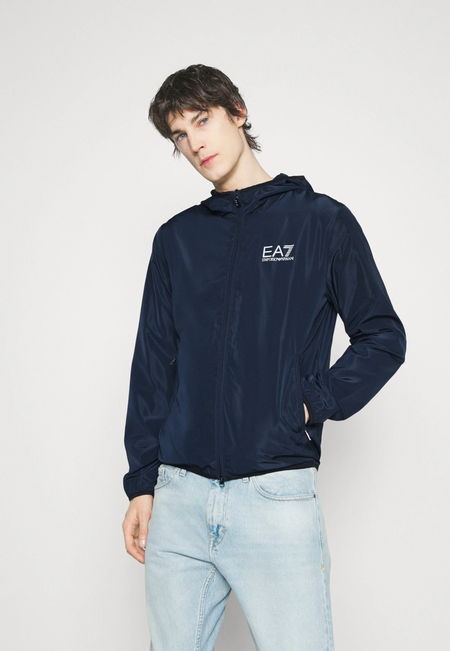 EA7 Emporio Armani Windjack - Dark Blue 3 EA7 Emporio Armani Windjack - Dark Blue