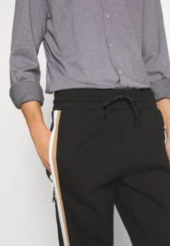 Boss Lamont - Trainingsbroek - Black -Jack and Jones Verkoopwinkel 02288cc3ae3f4d28aebd516c5895870b