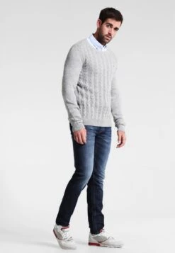 Mustang Oregon Tapered - Jeans Tapered Fit - Dark Rinsed Used -Jack and Jones Verkoopwinkel 036e2c8b3aec4a36a05bc16afd7eea98