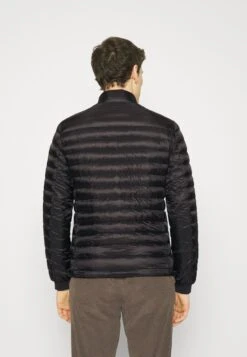 PEUTEREY Onizuka Rug - Jas - Schwarz -Jack and Jones Verkoopwinkel 06ae50c60a3441c2a7d819fa32902862