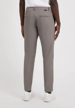 Guess Tech - Chino - Grau 8 Guess Tech - Chino - Grau -Jack and Jones Verkoopwinkel 07422c8ec87c4f6ebe4fedfd7af4adaa