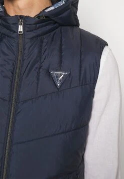 Guess Super Light Vest - Bodywarmer - Smart Blue 13 Guess Super Light Vest - Bodywarmer - Smart Blue -Jack and Jones Verkoopwinkel 07c2612345544f09ae1c1d61a2e7efd8