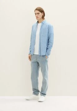 TOM TAILOR Denim Mit Brusttasche - Overhemd - Helsinki Night Blue Chambray 9 TOM TAILOR Denim Mit Brusttasche - Overhemd - Helsinki Night Blue Chambray -Jack and Jones Verkoopwinkel 0be93e359ab54cc2a130d62895e9b02e