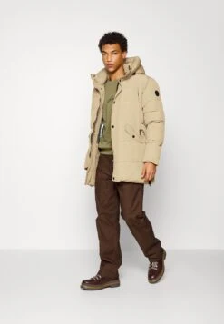 Indicode Jeans Sulmon - Winterjas - Cornstalk -Jack and Jones Verkoopwinkel 0c4ddb68c76b4e19930fc79733925ed7