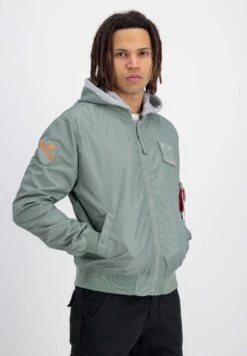 Alpha Industries Hood Custom - Lichte Jas - Dusty Green -Jack and Jones Verkoopwinkel 0f54e7e6403d4e29b6b218a2c784b50b