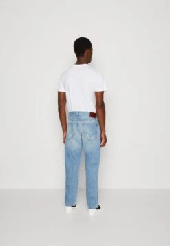 Pepe Jeans Byron - Relaxed Fit Jeans - Denim -Jack and Jones Verkoopwinkel 141bb3d1ac4a4b77b888485546d59d5c