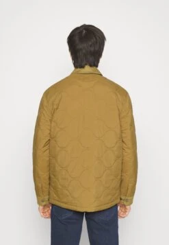 Lee Quilted Overshirt - Lichte Jas - Brown 10 Lee Quilted Overshirt - Lichte Jas - Brown -Jack and Jones Verkoopwinkel 1426c6e2e68341c8ab2165cd94c1346a