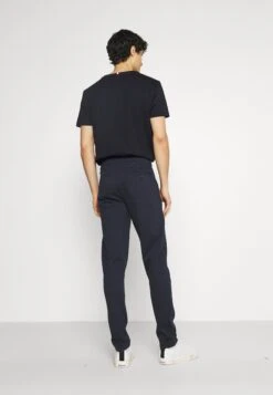 Solid Sddave Barro - Broek - Insignia Blue 9 Solid Sddave Barro - Broek - Insignia Blue -Jack and Jones Verkoopwinkel 16025a8175a24b2a98101dfc9f939250