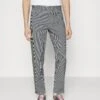 Les Deux Ryder Pants - Straight Leg Jeans - Dark Navy/Ivory -Jack and Jones Verkoopwinkel 16b8cb96f34448b58535afc8d3e26054