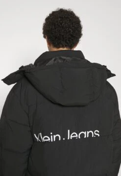 Calvin Klein Jeans Essentials Long- Winterjas - Black -Jack and Jones Verkoopwinkel 16cb364ff1434445bd7c2bcabecf554a