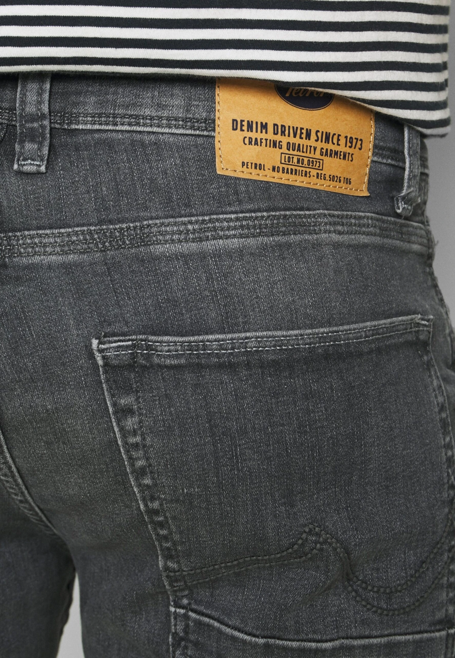 Petrol Industries Russel - Slim Fit Jeans - Grey 7 Petrol Industries Russel - Slim Fit Jeans - Grey - Afbeelding 5