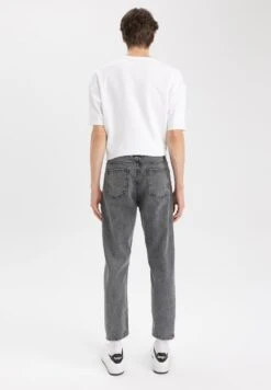 DeFacto Slim Fit- Slim Fit Jeans - Grey -Jack and Jones Verkoopwinkel 1782f34b951443a090e9c85b092c615e