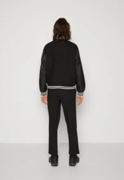 Jack & Jones Jorcollege Jacket Unisex- Bomberjacks - Black -Jack and Jones Verkoopwinkel 18ef4160275b47108f4a11d9ed02c59d