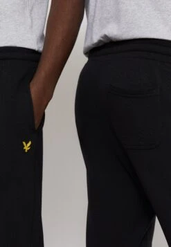 Lyle & Scott Pant - Trainingsbroek - Jet Black 15 Lyle & Scott Pant - Trainingsbroek - Jet Black -Jack and Jones Verkoopwinkel 1a14add6dc3246ceb6e0b05c0318843c