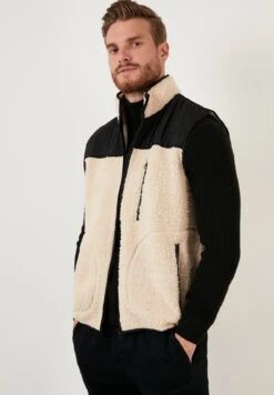 Bodywarmer - Ecru 8 Bodywarmer - Ecru -Jack and Jones Verkoopwinkel 1d759b199b1043c4846f8594e4797961