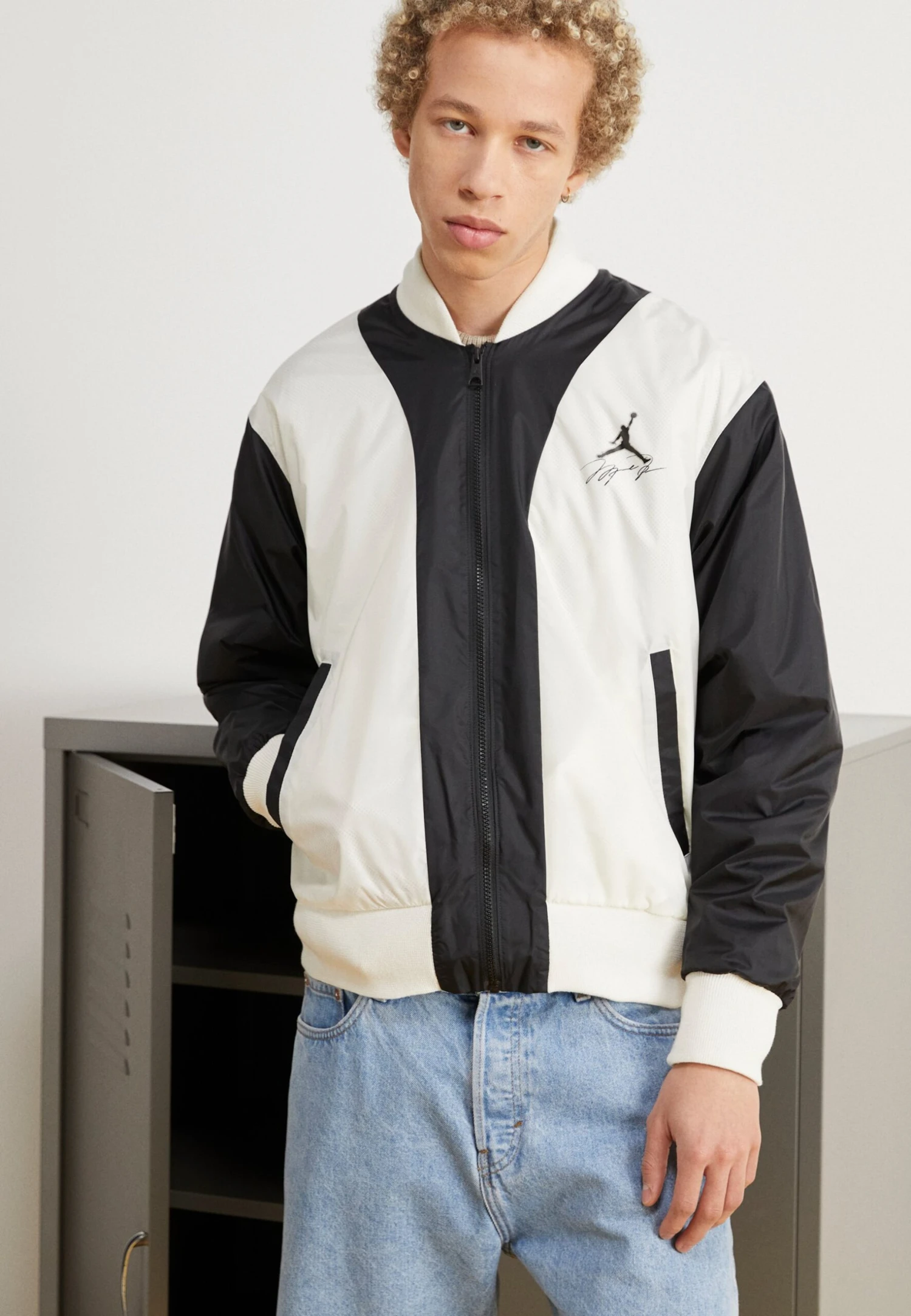 Jordan Bomberjacks - Sail/Black 3 Jordan Bomberjacks - Sail/Black