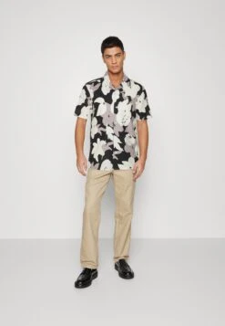 Only & Sons Onstrev - Overhemd - Nirvana -Jack and Jones Verkoopwinkel 1f7c0960ef024b7294ec1c89c3ff4d78