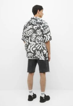 PULL & BEAR Floral Short Sleeve - Overhemd - Black -Jack and Jones Verkoopwinkel 23891850ea574b8ab3a40cd5efc81c1f