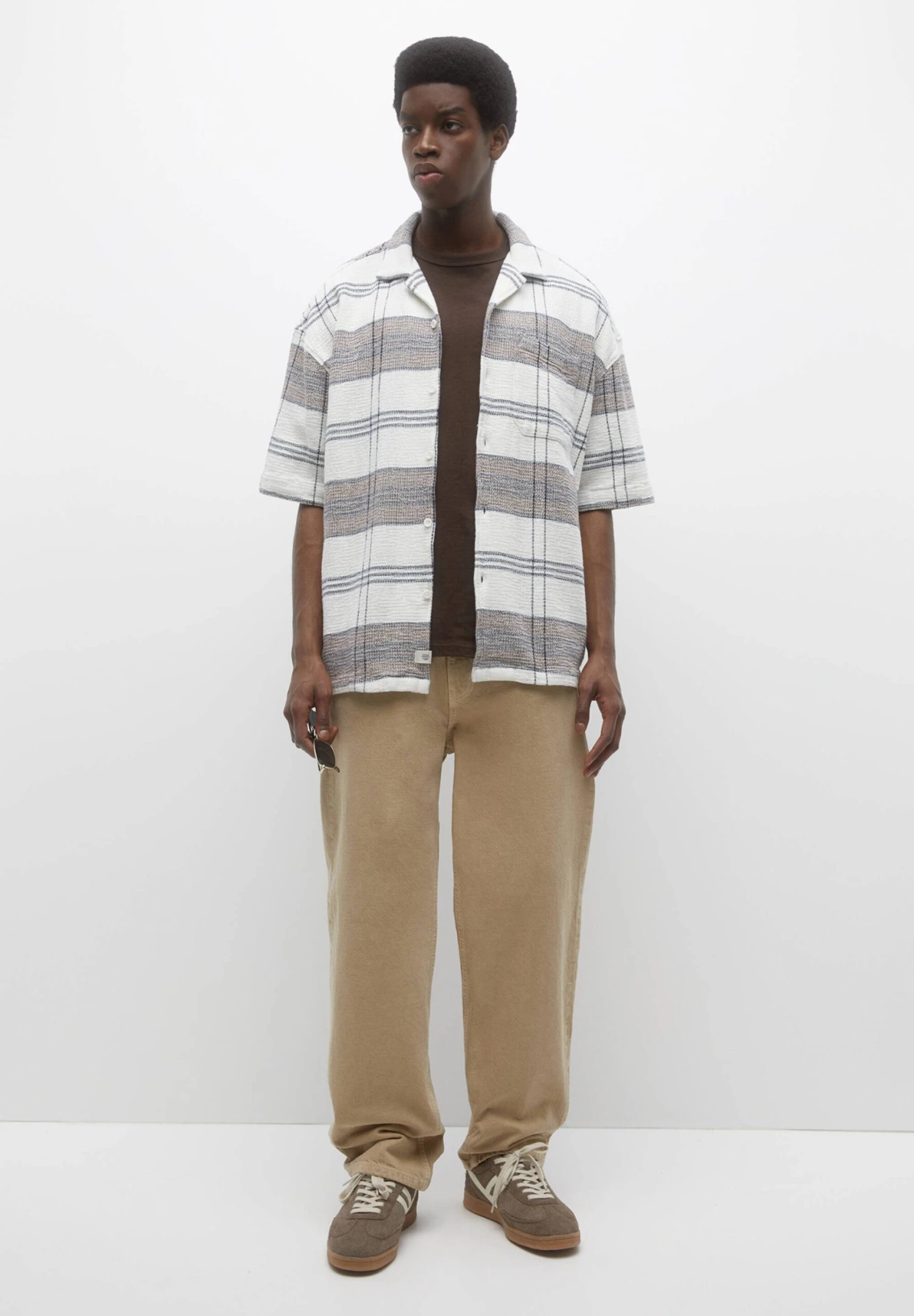 PULL & BEAR Short Sleeve Checked - Overhemd - White 4 PULL & BEAR Short Sleeve Checked - Overhemd - White - Afbeelding 2