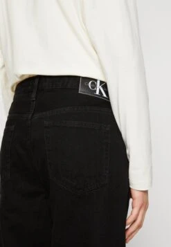 Calvin Klein Jeans 90S Loose - Flared Jeans - Denim Black 13 Calvin Klein Jeans 90S Loose - Flared Jeans - Denim Black -Jack and Jones Verkoopwinkel 2a82c9237f394218946633cb6285c716