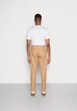 Anerkjendt Julius Pleat Pant - Chino - Incense -Jack and Jones Verkoopwinkel 2cb42220be5949d8a236599bb4b932b9