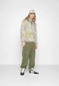 Nike Sportswear Windjack - Neutral Olive/Light Iron Ore/Black 15 Nike Sportswear Windjack - Neutral Olive/Light Iron Ore/Black -Jack and Jones Verkoopwinkel 30cffee900184c6485b9f975114ef910