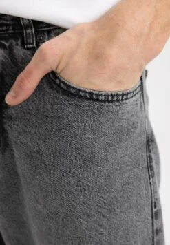 DeFacto Slim Fit- Slim Fit Jeans - Grey -Jack and Jones Verkoopwinkel 30f6269bdd954437a8028319821afda3