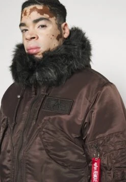 Alpha Industries Hooded Custom - Winterjas - Hunter Brown 18 Alpha Industries Hooded Custom - Winterjas - Hunter Brown -Jack and Jones Verkoopwinkel 312d677add714ee89db6a02e34859a79