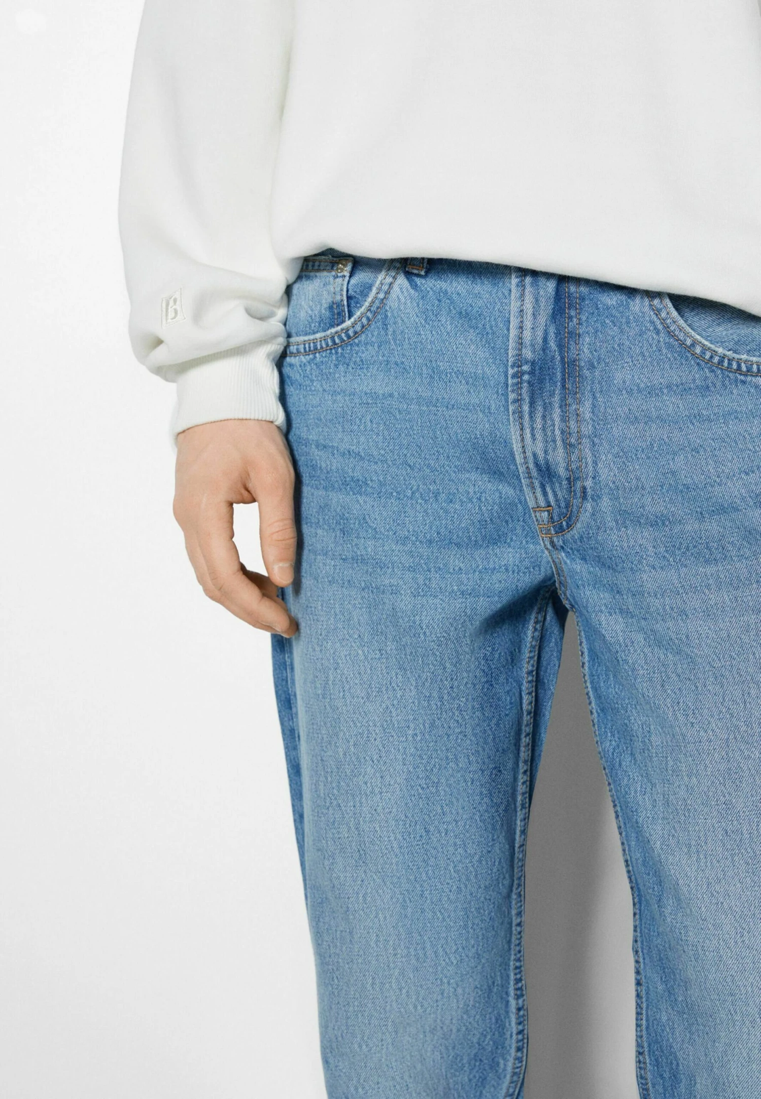 BERSHKA Vintage - Straight Leg Jeans - Light-Blue Denim 6 BERSHKA Vintage - Straight Leg Jeans - Light-Blue Denim - Afbeelding 4