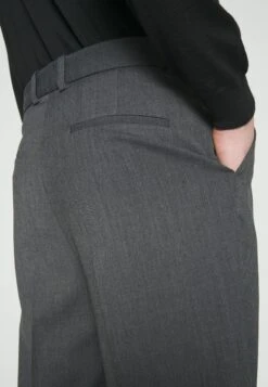 Han Kjøbenhavn Boxy Suit Trousers - Broek - Dark Grey 12 Han Kjøbenhavn Boxy Suit Trousers - Broek - Dark Grey -Jack and Jones Verkoopwinkel 34600d21fa1a416d991ee59f81e24ce4