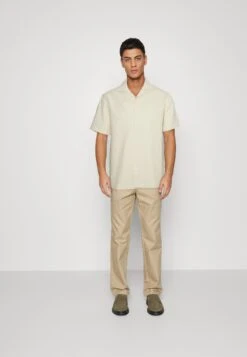 Jack and Jones Verkoopwinkel -Jack and Jones Verkoopwinkel 38c1d48367644b9083a043d1b891f49a