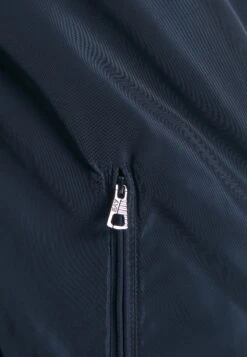 EA7 Emporio Armani Windjack - Dark Blue 13 EA7 Emporio Armani Windjack - Dark Blue -Jack and Jones Verkoopwinkel 3b755d003f1e43fb8b7fd4024a2d6f48