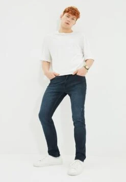 Trendyol Straight Leg Jeans - Navy Blue -Jack and Jones Verkoopwinkel 3e39a0c1a02e4410b4a49e642abc1e20