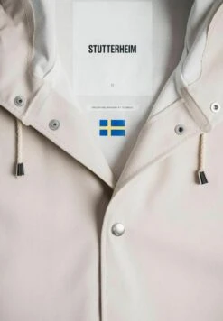 Stutterheim Stockholm Long Print - Regenjas - Light Sand -Jack and Jones Verkoopwinkel 3f7a5c117bb84c95a582ea9ae93d217e