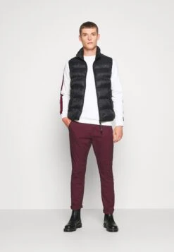 Indicode Jeans Gover - Chino - Zinfandel -Jack and Jones Verkoopwinkel 3f93dcfb8f1141e7af893f0cd9db3f8d