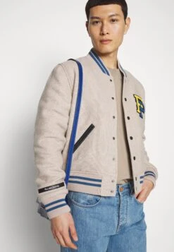 Filling Pieces Varsity Jacket - Bomberjacks - Sand 16 Filling Pieces Varsity Jacket - Bomberjacks - Sand -Jack and Jones Verkoopwinkel 4708d83e3d8044f9ba045f00cf2c7713