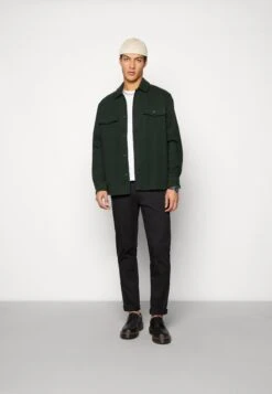 Minimum Fjell - Lichte Jas - Pine Grove 9 Minimum Fjell - Lichte Jas - Pine Grove -Jack and Jones Verkoopwinkel 477d00d8618449ca9aa4fc568bb33ff5