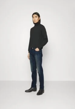 Emporio Armani Pockets Pant - Slim Fit Jeans - Denim Blu -Jack and Jones Verkoopwinkel 48d02052a0884f5ba7d43e0dba85531e