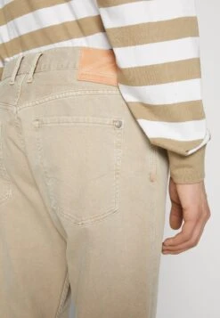 Pepe Jeans Callen Earth - Jeans Tapered Fit - Malt -Jack and Jones Verkoopwinkel 49cf17733ea44274beaaa3a7ca9003ae