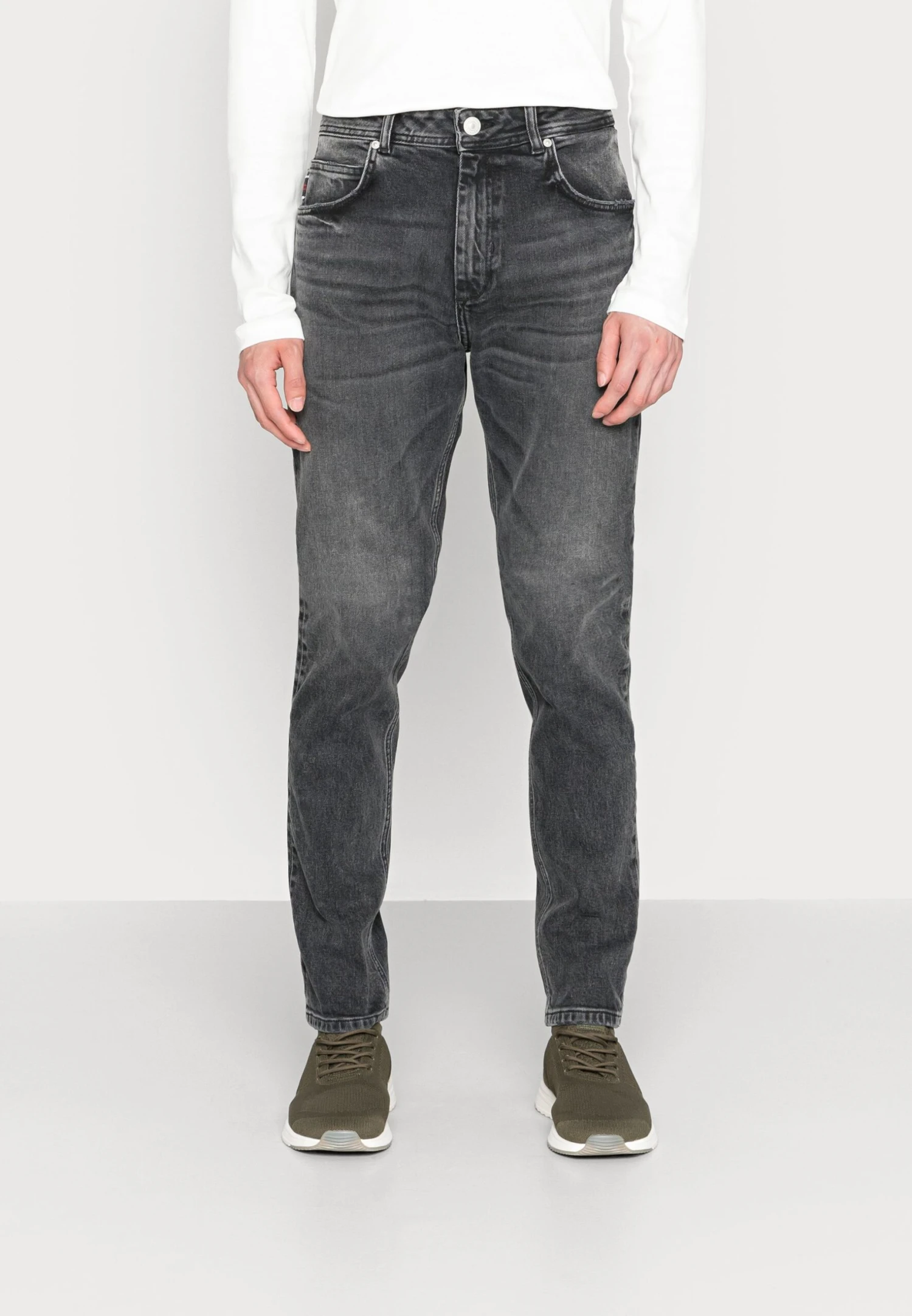 LTB Henry - Straight Leg Jeans - Lennard Wash 3 LTB Henry - Straight Leg Jeans - Lennard Wash