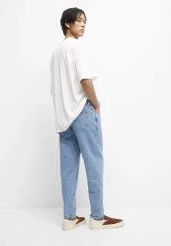 PULL & BEAR Coloured Standard - Slim Fit Jeans - Stone Blue Denim 11 PULL & BEAR Coloured Standard - Slim Fit Jeans - Stone Blue Denim -Jack and Jones Verkoopwinkel 4de441109ec34c9082e5bffbcd4648c8