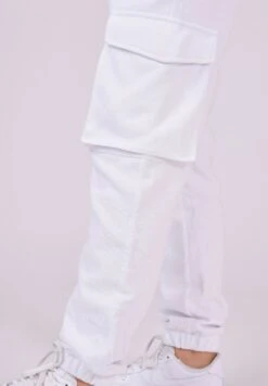 Basic - Cargobroek - Blanc 19 Basic - Cargobroek - Blanc -Jack and Jones Verkoopwinkel 50e7dcf0794e4ee4988fd68d656df40f