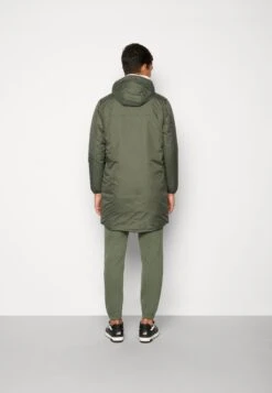 K-Way Le Vrai 3.0 Eiffel Orsetto Unisex - Regenjas - Green Blackish -Jack and Jones Verkoopwinkel 51d4a92f35c84313b1b9c436d448c68e