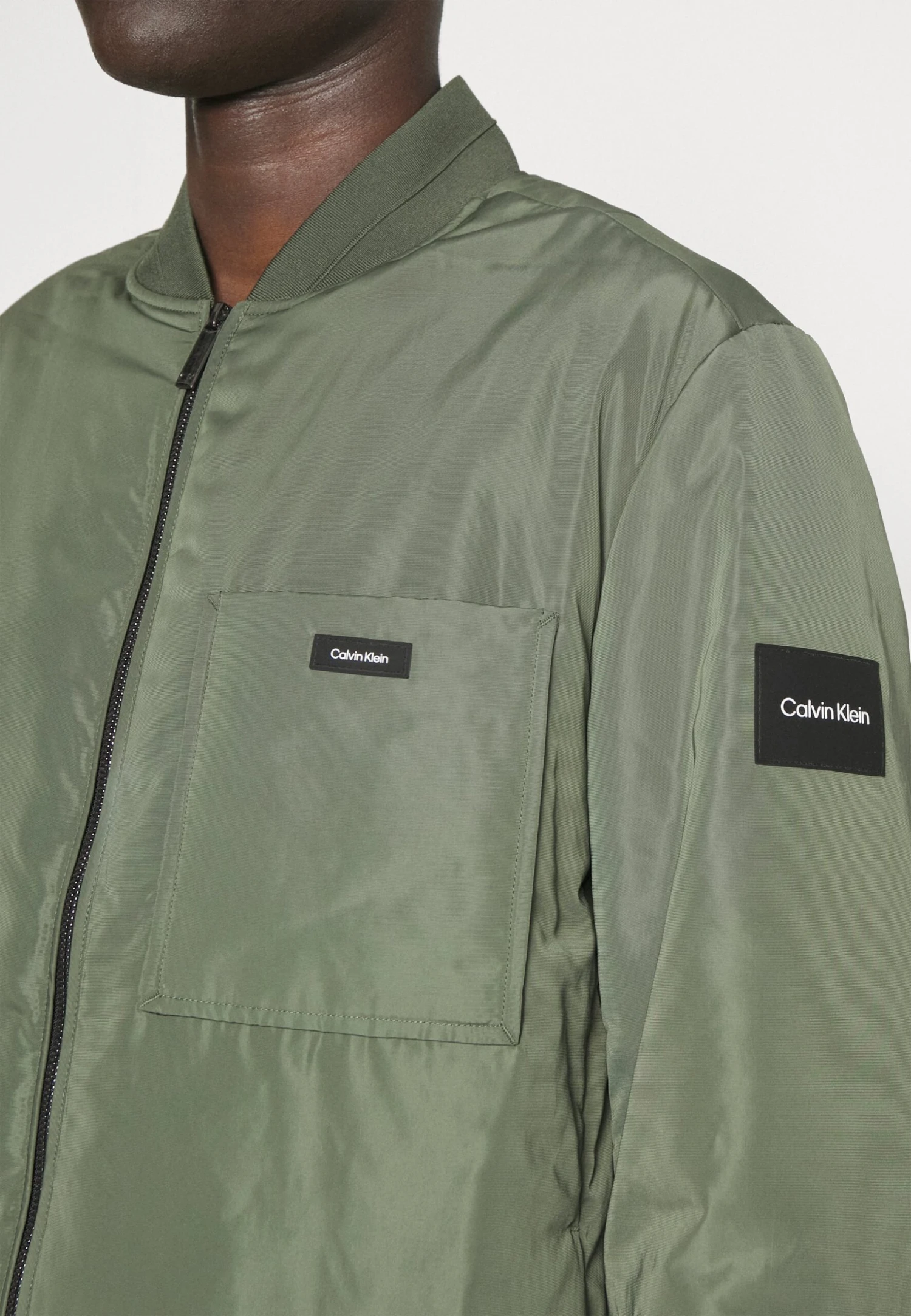 Calvin Klein Recycled Superlightweight - Bomberjacks - Thyme 9 Calvin Klein Recycled Superlightweight - Bomberjacks - Thyme - Afbeelding 7