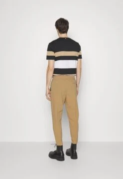 Boss T Shinobi - Broek - Medium Beige -Jack and Jones Verkoopwinkel 5ccc3179699d450c91fd21c81679525e