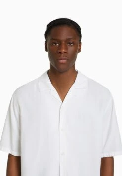 BERSHKA Rustic Short Sleeve - Overhemd - Off White -Jack and Jones Verkoopwinkel 5e3c3de69eb34e14a1e05acc49ae9bb5