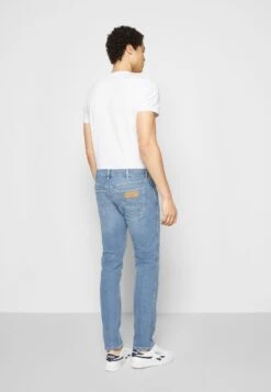 Wrangler Greensboro - Straight Leg Jeans - Highlite -Jack and Jones Verkoopwinkel 5fb165a4ad0647c58ceed0b6b31fd9dc