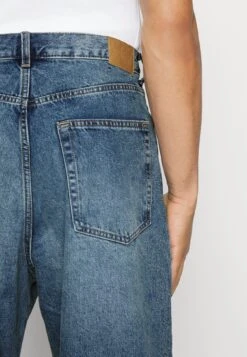 WEEKDAY Astro Loose Baggy - Relaxed Fit Jeans - Seventeen Blue -Jack and Jones Verkoopwinkel 5fcd59a953c441749de2df32c29e3e5b