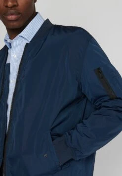 Matinique Mafionn - Bomberjacks - Dark Navy 10 Matinique Mafionn - Bomberjacks - Dark Navy -Jack and Jones Verkoopwinkel 5ff53394bc7148378820e7548c8a5352